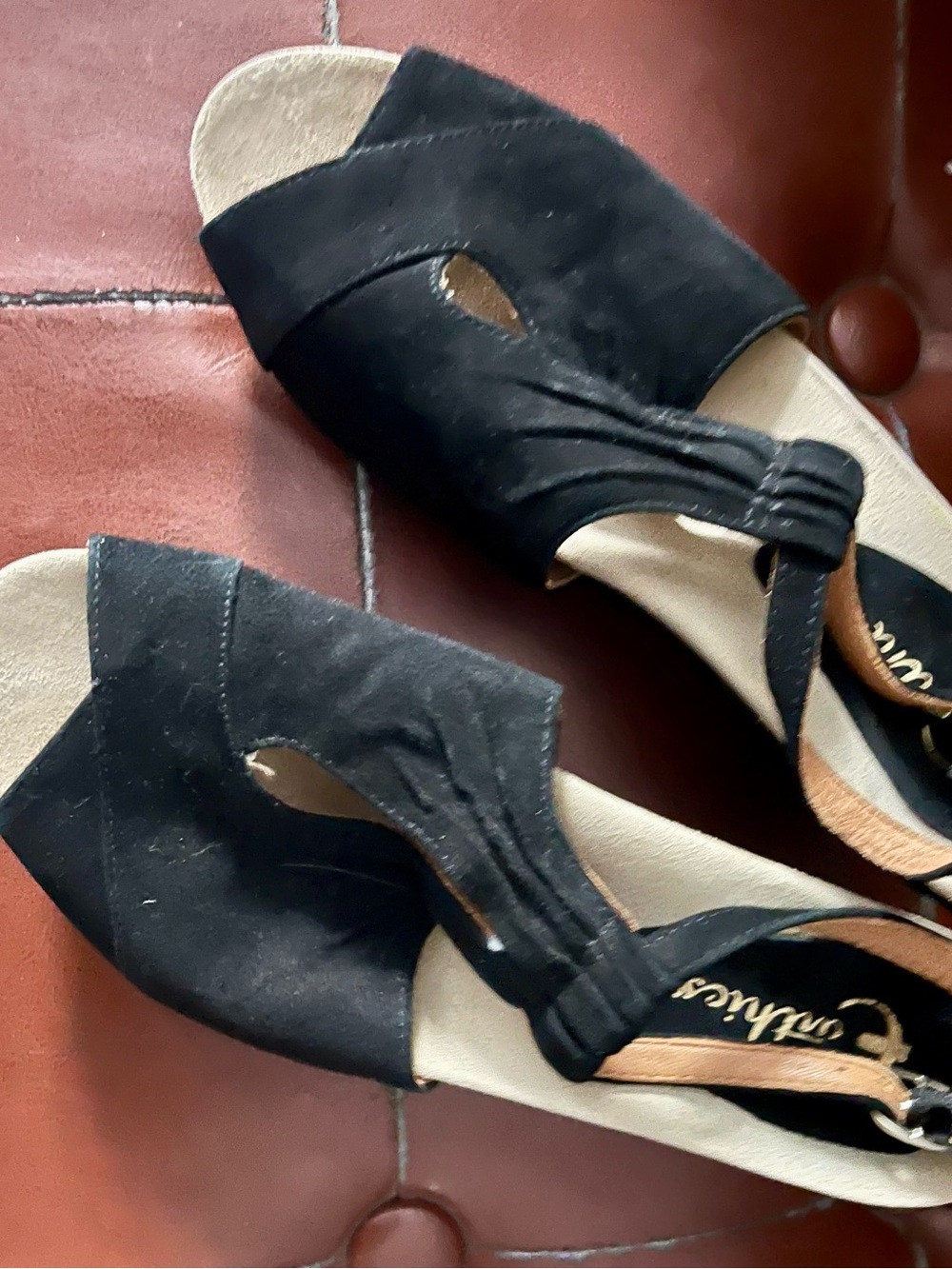 Earthies Veria Black Suede leather upper Open Toe wedges size 8